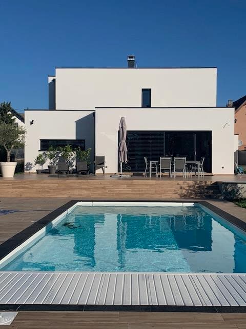 INSTALLATION_PISCINE_BETON_TERRASSE_SUR_PLOTS | Etc Carrelage Quels produits pour faire briller la pierre de Bali ? Colmar